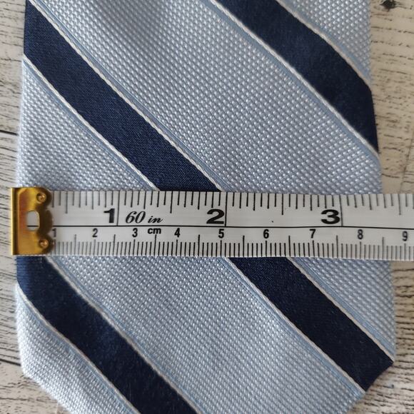 Nautica Men's Neckties 100% Silk Blue Navy Blue Yellow Ties Lot of 2 - Picture 4 of 5